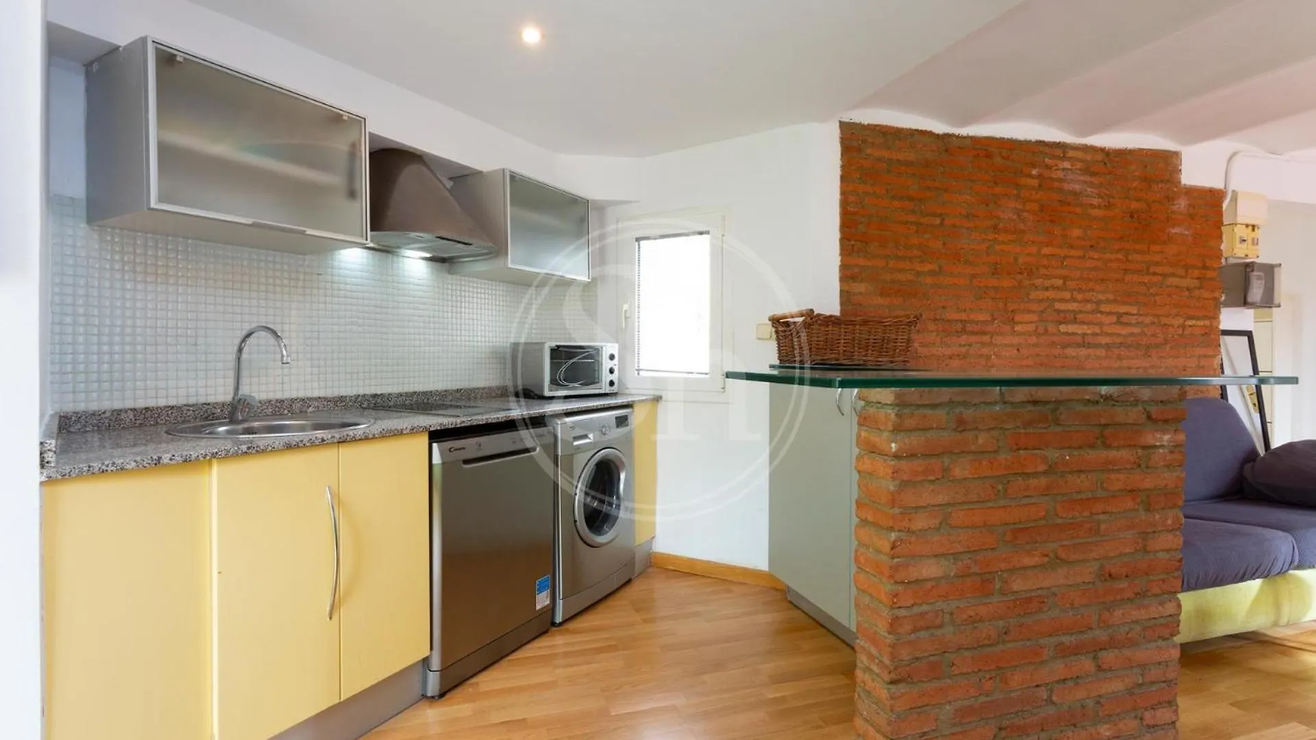 Apartamento Con Terraza En Eixample Барселона